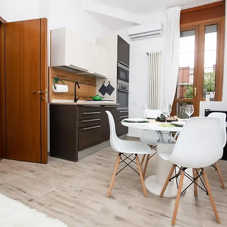 ! Esotico ! Letto Baldacchino - Metro 5 Min - 50mq Apartment Mailand